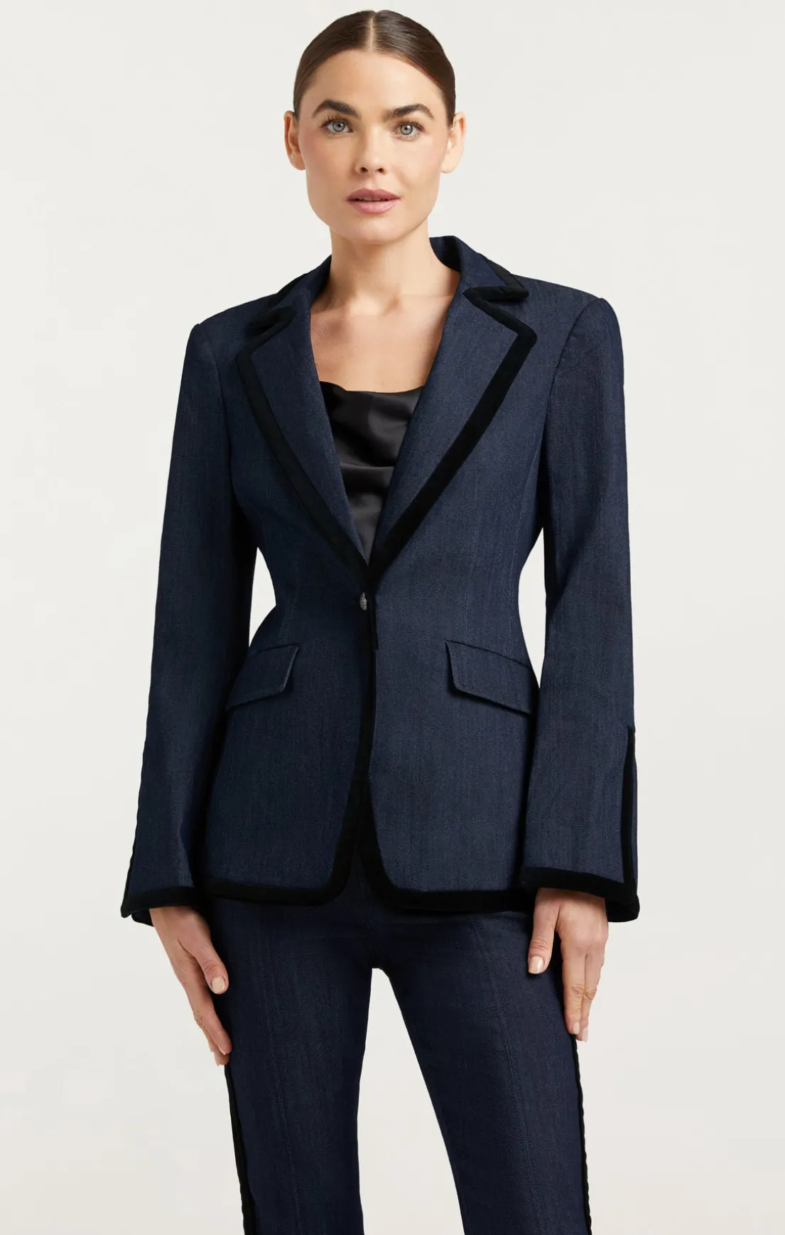 Ariane Blazer