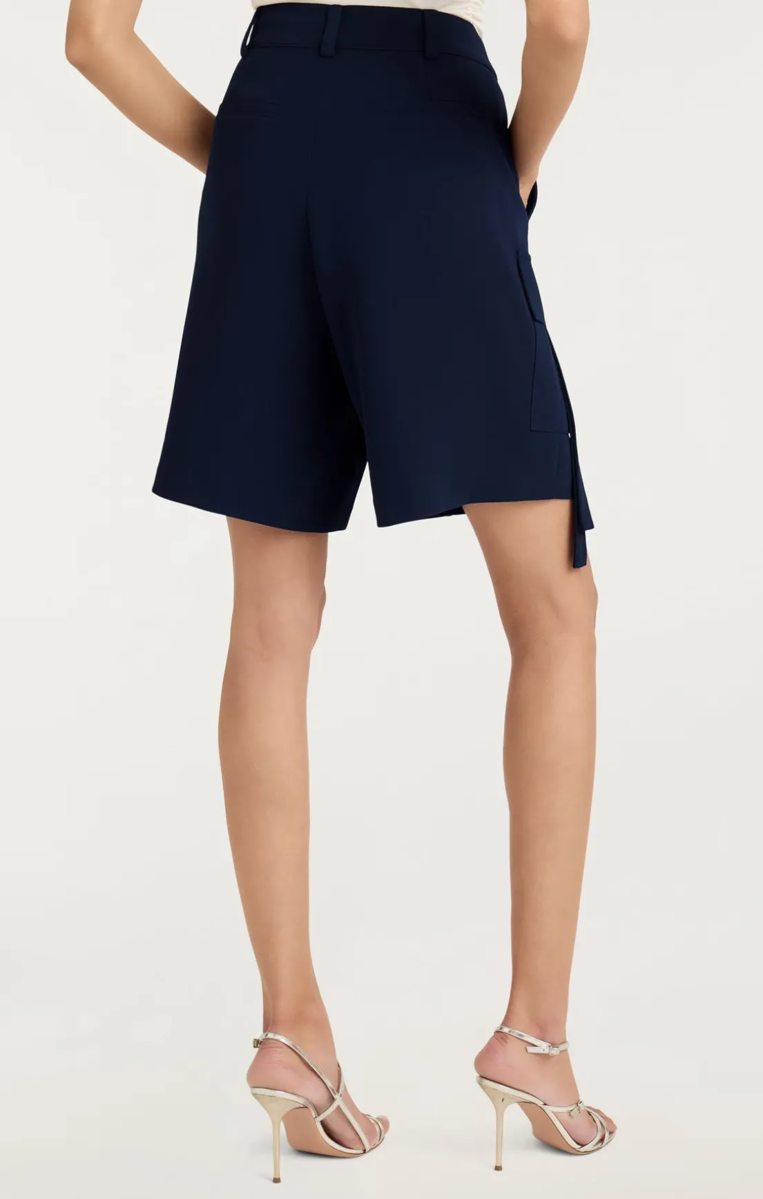 Crepe Odilia Short