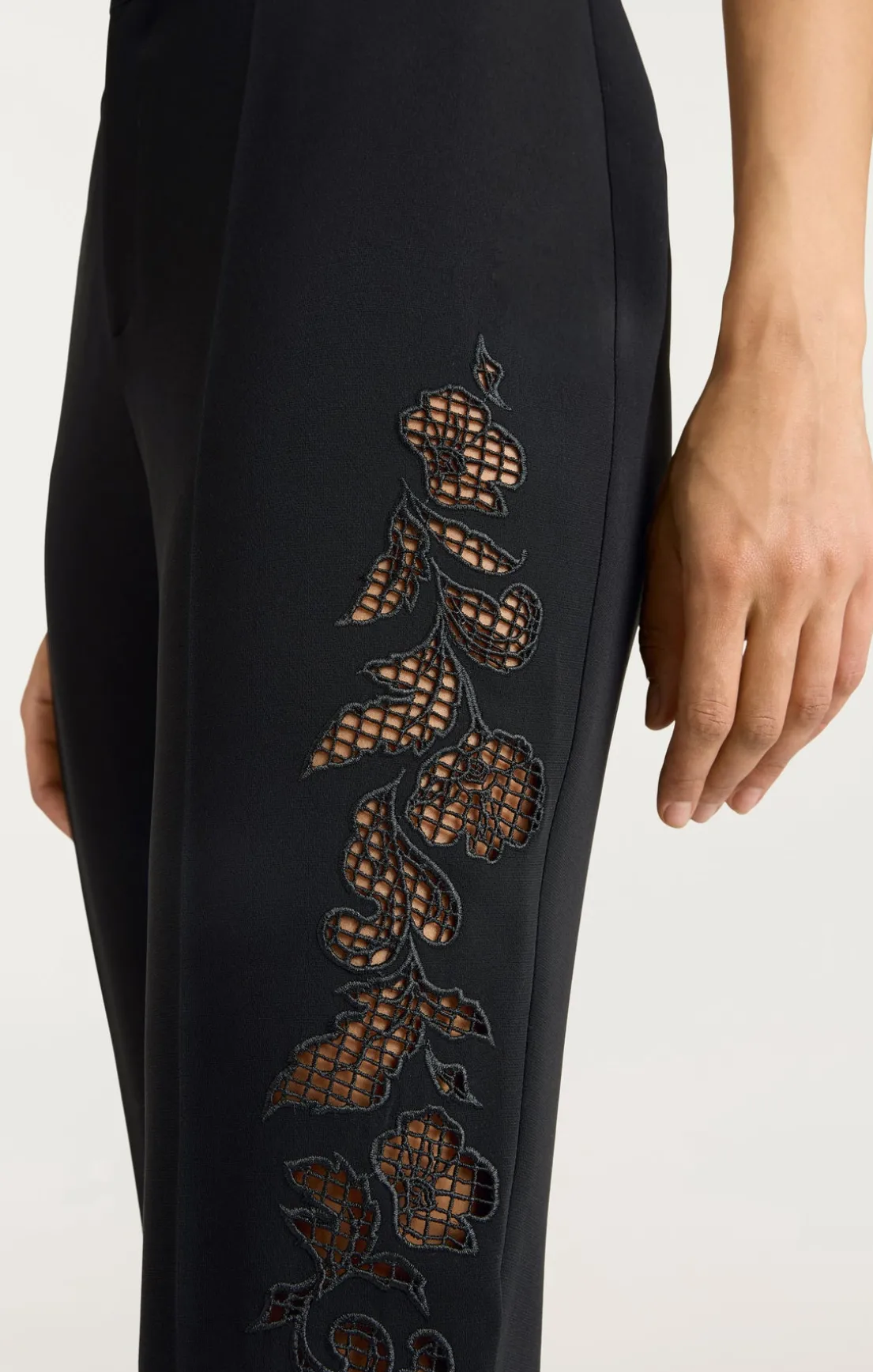 Cutout Paisley Embellished Kerry Pant