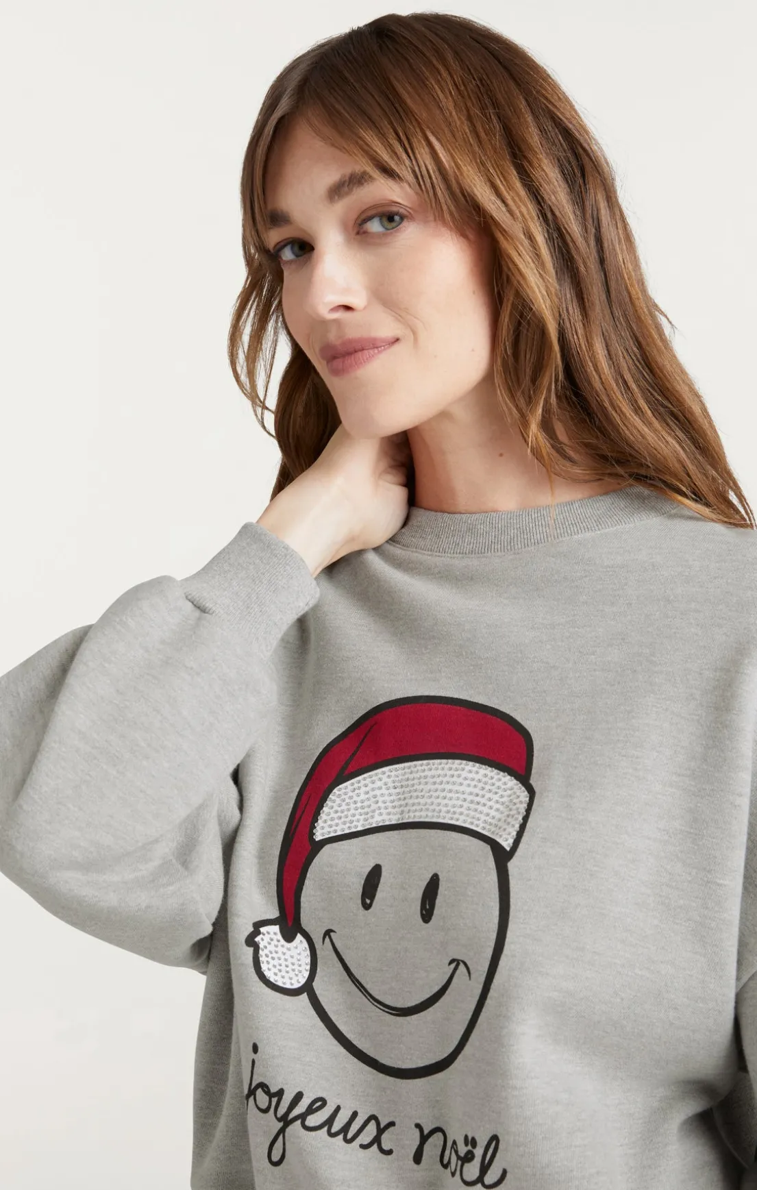 Heatset Smiley Joyeux Brandy Pullover