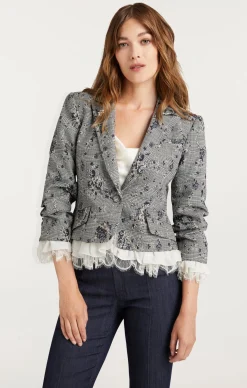 Hilla Blazer