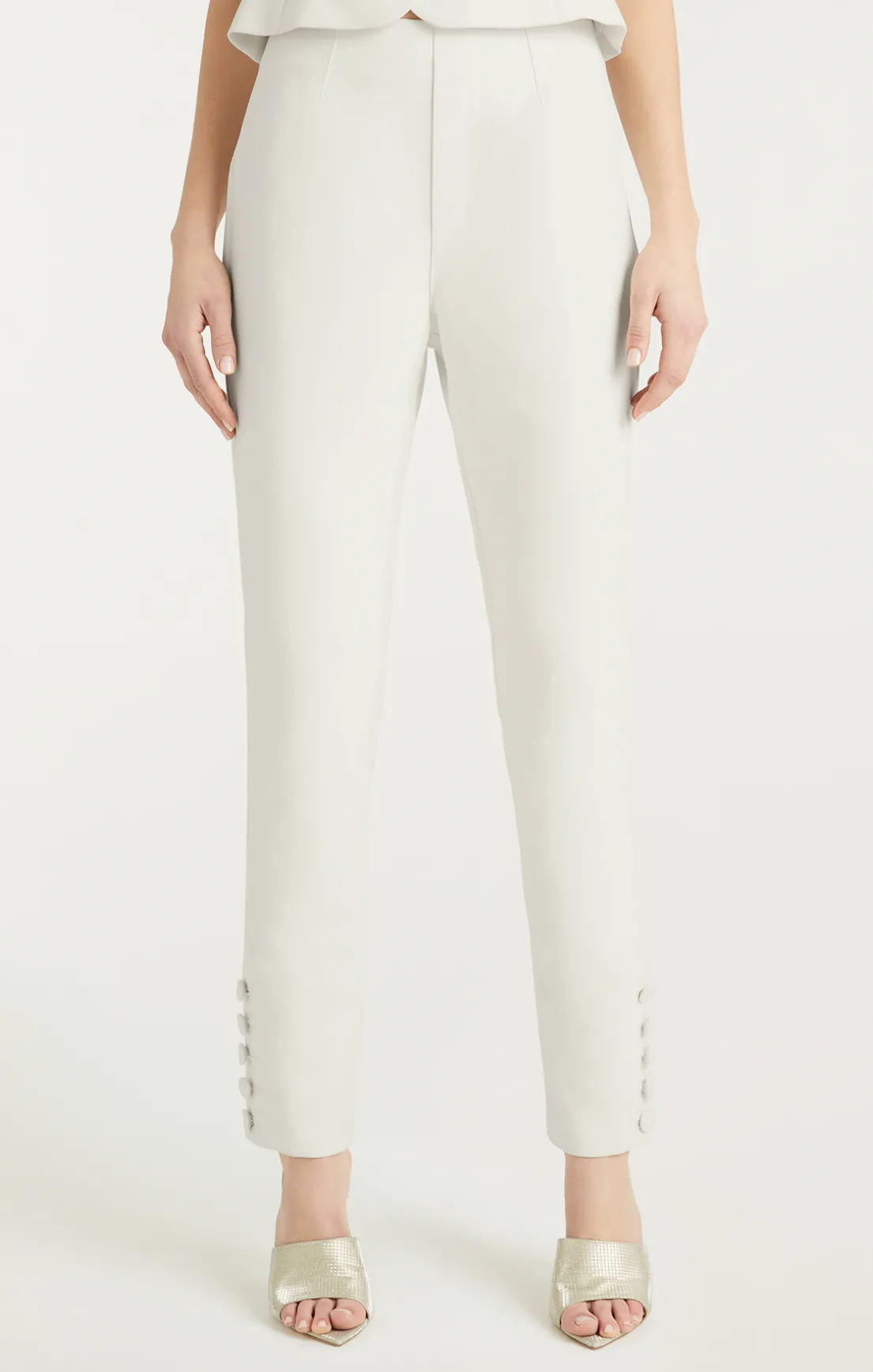 Rowena Pant