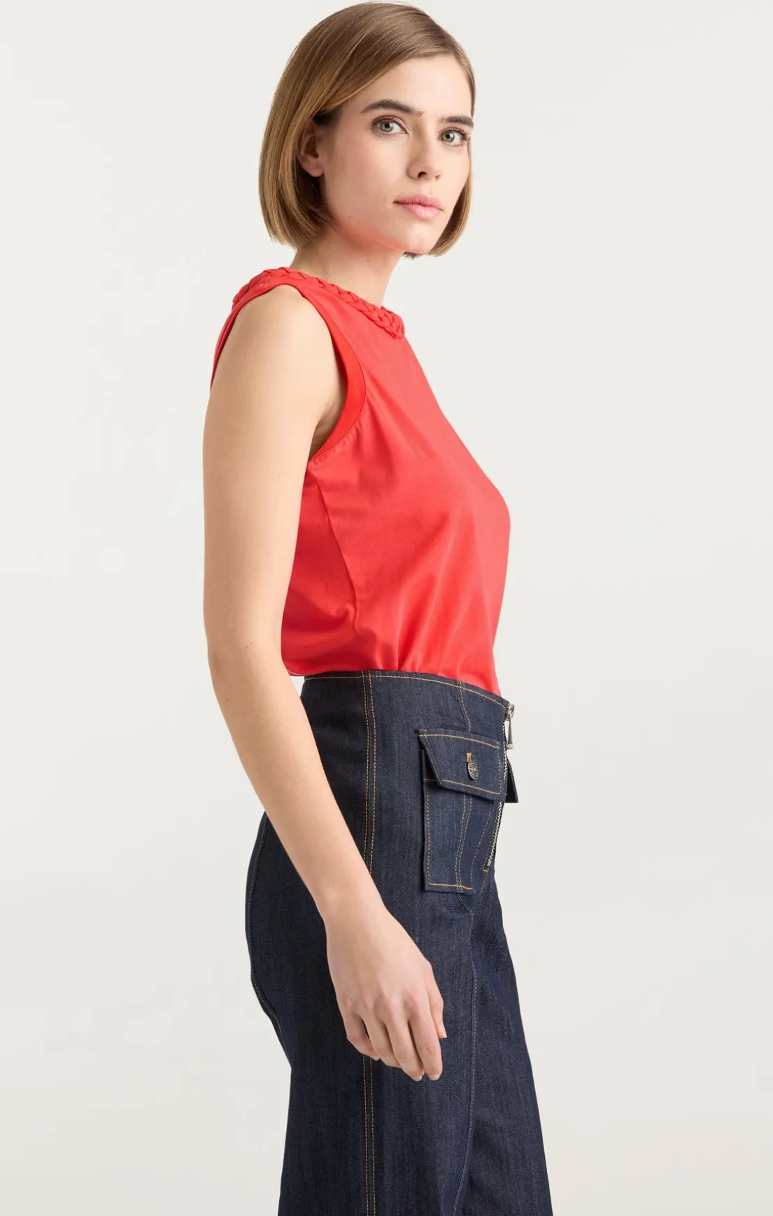 Sleeveless Braided Tee